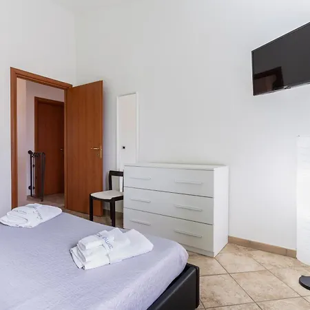 Deep Blue Sea * أرينيلا