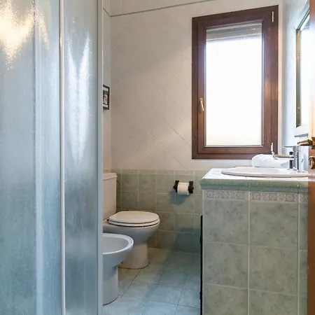 Deep Blue Sea * أرينيلا