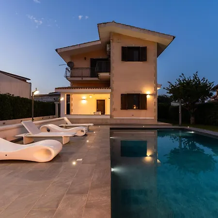 Deep Blue Sea بيت للعطل أرينيلا