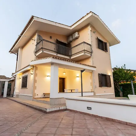 Deep Blue Sea بيت للعطل